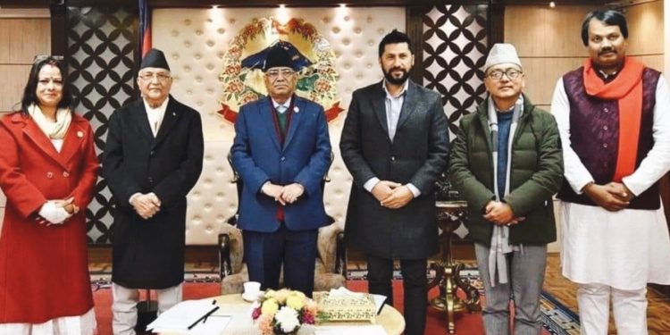 विश्वासको मतले प्रधानमन्त्री प्रचण्डलाई टाउको दुखाइ