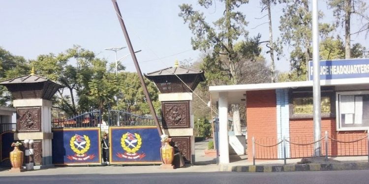 जब नेपाल प्रहरीमा उमेरले ५८ वर्षमै निवृत्त हुने व्यवस्था छ भने सेवाअवधिको हद किन ?