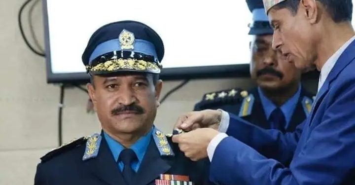 नेपाल प्रहरीका आईजीपी कुँवरले लगाए दर्ज्यानी चिह्न