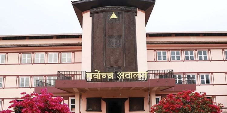 ३० वर्षे प्रहरी सेवा अवधि विरुद्धको रिट सर्वोच्चद्वारा दरपिठ