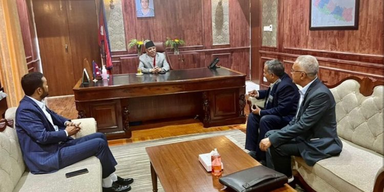 उपराष्ट्रपतिका उम्मेदवार यादवले प्रधानमन्त्री प्रचण्डसँग मागे मत, सहयोग गर्ने प्रतिबद्धता