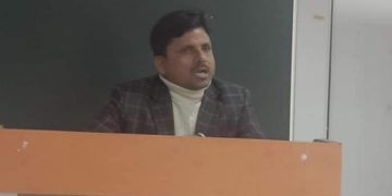 जब भान्से,खाने कुरा देखि पानी बाँड्नेसम्म दलित समुदाय नै थिए, अनि कसरी विभेद भयो ?