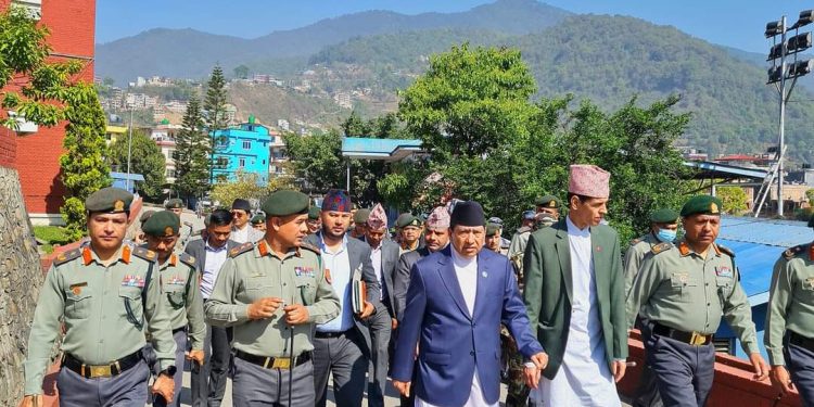 उपप्रधानमन्त्री तथा गृहमन्त्री श्रेष्ठले गरे सशस्त्र प्रहरी हेडक्वार्टरको अवलोकन