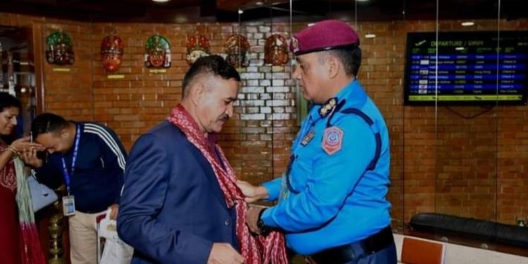 प्रहरी महानिरीक्षक कुँवरको नेतृत्वमा चार सदस्यीय टोली बेलायतबाट स्वदेश फिर्ता