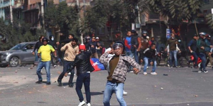 बल्खुमा दुर्गा प्रसाईं र युवा संघका कार्यकर्ताबीच झडप