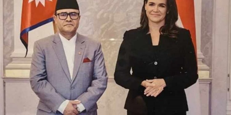 हंगेरीका राष्ट्रपतिसमक्ष राजदूत खड्काले प्रस्तुत गरे ओहोदाको प्रमाणपत्र