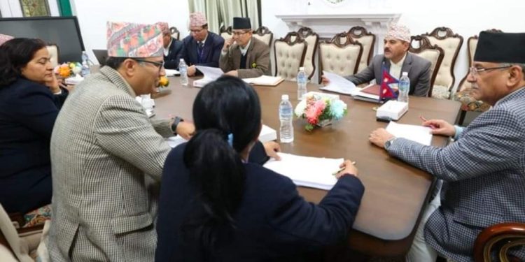 संसद्ला‍ई ‘बिजनेश’ दिनेबारे प्रधानमन्त्रीले थाले कानुन मन्त्रालयसँग छलफल