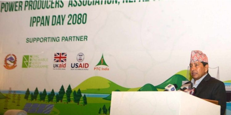 ऊर्जा उद्यमीहरुले व्यापार मात्रै नगरी देश विकासको लागि योगदान पनि गरिरहेका छन् : उपप्रधानमन्त्री श्रेष्ठ