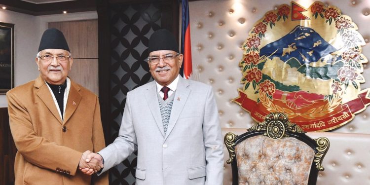 माधव नेपाललाई रोक्न प्रचण्डसँग नयाँ शिराबाट समझदारी गर्ने तयारीमा ओली
