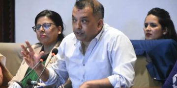 रविलाई गगनको प्रश्नः गृहमा बसेर विदेशीलाई सूचना बेचेको थाहा पाउँदा के हेरेर बसेको ?