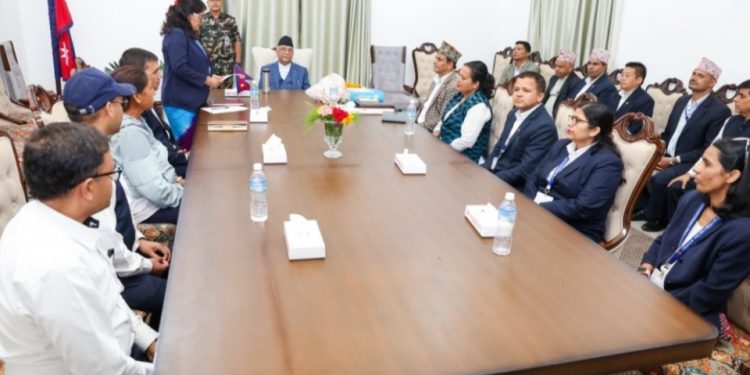 ‘हेलो सरकार’ लाई प्रभावकारी बनाउन प्रधानमन्त्रीको चासो