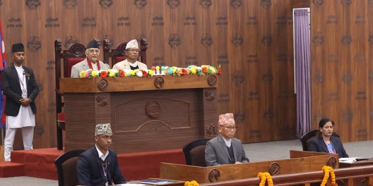 लुम्बिनी प्रदेशसभामा प्रधानमन्त्री ओलीको विशेष सम्बोधन, ‘अर्काले आएर देश बनाइदिँदैन, हामीले नै बनाउनुुपर्छ’