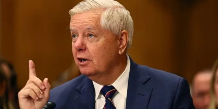 भारत र चीनको अर्थतन्त्र ध्वस्त पारिदिने अमेरिकी सांसदको चेतावनी