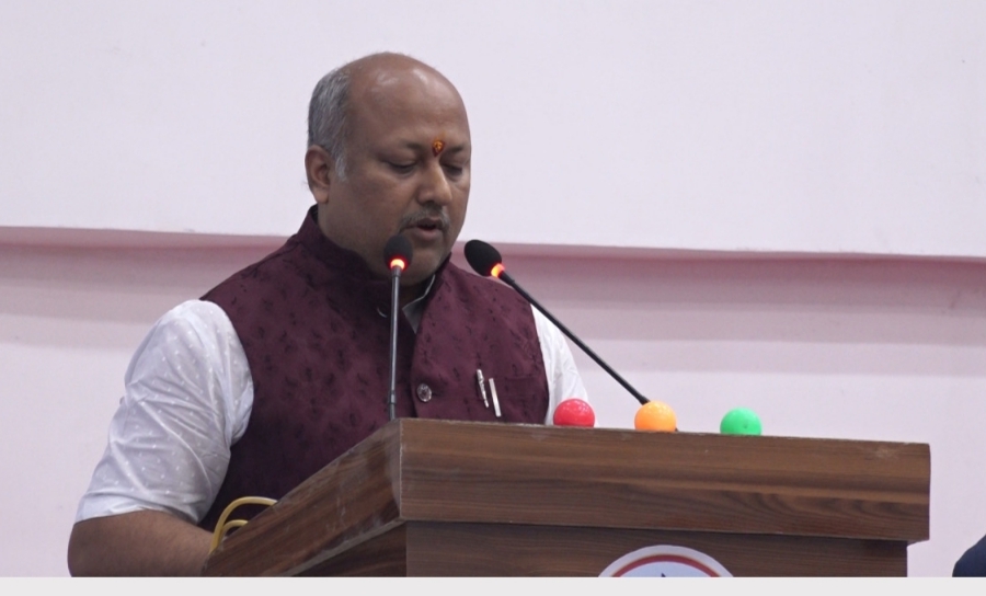 मधेस प्रदेशका मुख्यमन्त्री सिंहले प्रदेश सभाको रोष्टमबाटै दिए राजीनामा