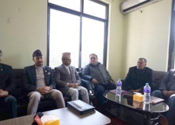 कानूनमन्त्री सिन्हालाई लिएर कांग्रेस कार्यालयमा पुगे सञ्चारमन्त्री जगदीश खरेल